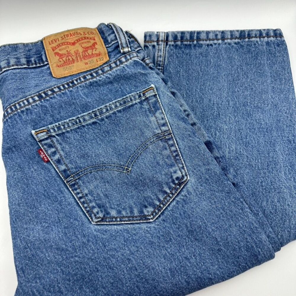 Levi's 550 Classic Straight Leg Medium Wash Denim Jeans Blue W35 L32 *34x30‎